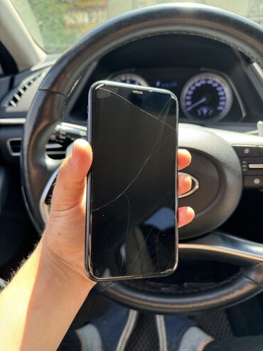 Apple iPhone: IPhone Xr, Б/у, 128 ГБ, Jet Black, Чехол, 83 %