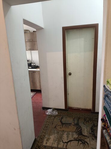 ош квартира араванский: 1 комната, 28 м², 2 этаж, Евроремонт
