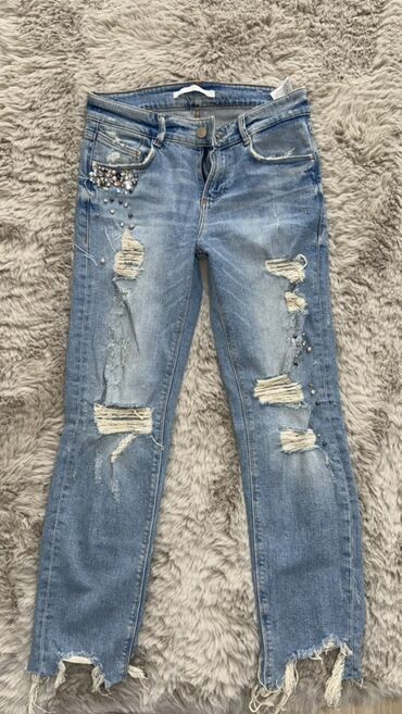 Farmerke: Ženska garderoba – više komada 1) Print pantalone - Materijal: lagana na lalafo.rs — 7 Farmerke: Ženska garderoba – više komada 1) Print pantalone - Materijal: lagana — 7