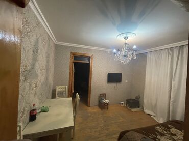 Həyət evləri və villaların satışı: Salam EV təcilli satillir pula ehtiyyac oldqu ücün aldiqim qiymətdən — 13