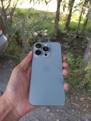 айфон быу: IPhone 15 Pro, Б/у, 128 ГБ, Natural Titanium, Зарядное устройство, 88 %