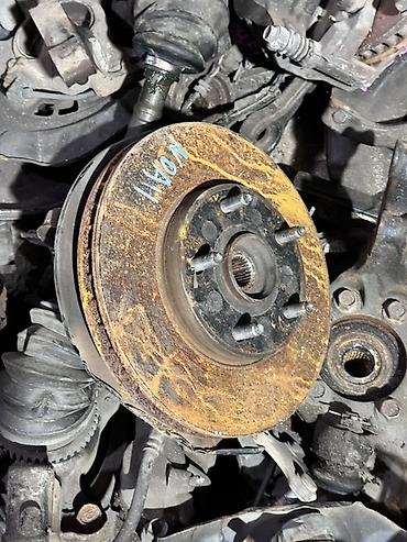 bbs 4 100: Ступица переднего колеса в сборе с тормозным диском и крепежом — 1