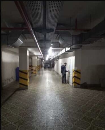 Kirayə qaraj: Nizami metrosuna yaxın, Anadolu Türk Liseyi ilə üzbəüz binanın qarajı