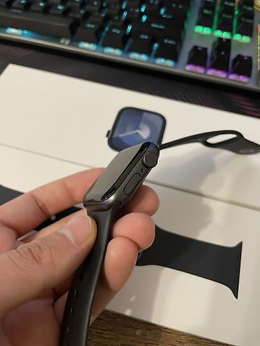 адаптив: Состояние идеальное Смарт-часы Apple Watch SE 40MM (серия с — 2