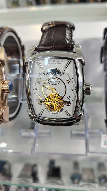 Aksesuarlar: Parmigiani Fleurier – Tonneau formalı, mexaniki, Swiss Made kişi saatı — 3