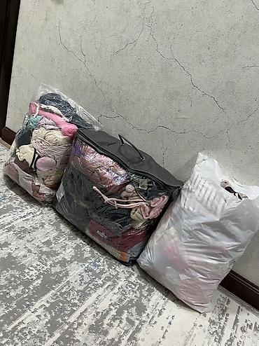 приму: Отдам даром три пакета детских вещей 👶🏻❤️ Размеры/возраст: примерно — 2