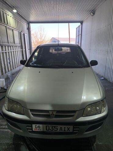 mitsubishi мантеро: Mitsubishi Space Star: 2001 г., 1.5 л, Механика, Бензин, Седан