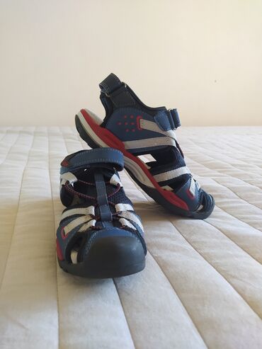 обувь для мальчиков: Новые сандалии на мальчика. Фирма Geox оригинал. 34 размер. Качество