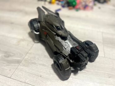 minecraft plisana igracka: Akcione figure Batmobil veliki Duzine 40ak cm Odlicno stanje Puno