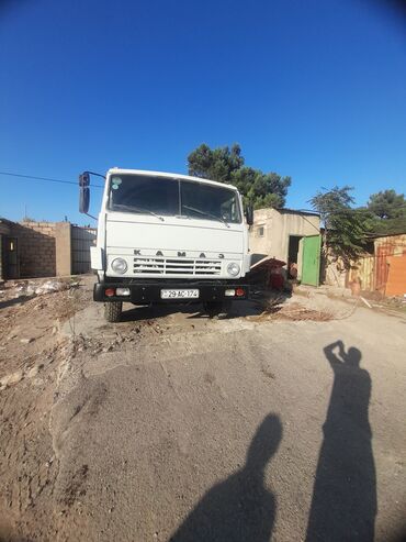 3 kameralı videoregistrator: KAMAZ samasval - Markası/modeli: KAMAZ (ön hissədə “KAMAZ” loqosu)