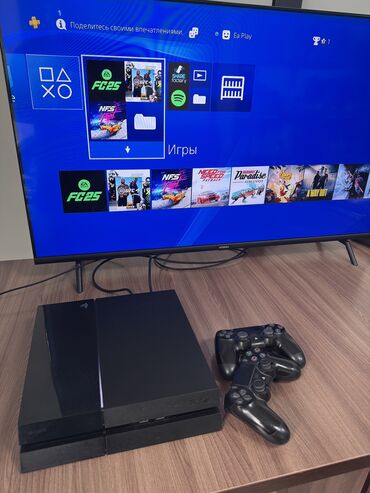 домашние компьютеры: Продаю Sony PlayStation 4, 500 гб. Приставка в хорошем состоянии
