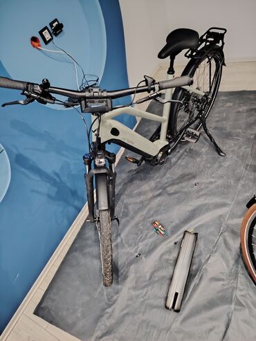 bicikle: Victoria traking 12.9 E Biciklo u odlicnom stanju malo presao 36