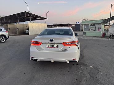 Toyota Camry: 2021 г., 2.5 л, Автомат, Бензин, Седан — 5