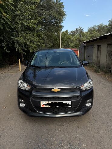 бишкек авторынок цены на автомобили: Chevrolet Spark: 2017 г., 1 л, Вариатор, Бензин, Хетчбек