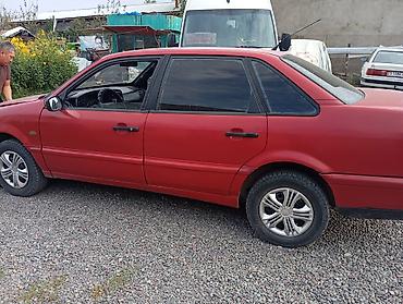 Volkswagen: Volkswagen Passat: 1994 г., 2 л, Механика, Бензин, Седан — 2