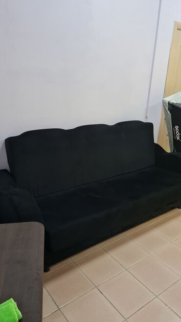 3 х местный диван книжка раскладной: Диван-кровать, цвет - Черный, Б/у