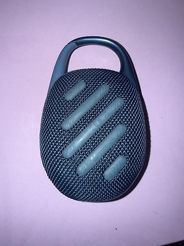 apple studio: Почти новая (куплено в 2026) портативная Bluetooth-колонка JBL Clip — 2
