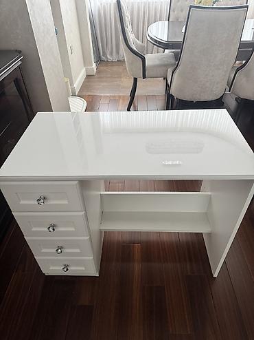 Digər mebel: Salam.Satıram yazı masası.Uzunluqu 95 sm,eni 50 sm,hündürlüyü 75 — 8