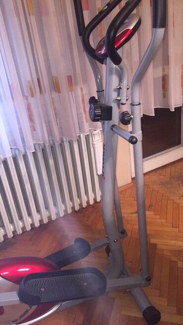 kad lisce pada 80 epizoda sa prevodom: Eliptični trenažer Xplorer, pogodan za kardio treninge u kućnim