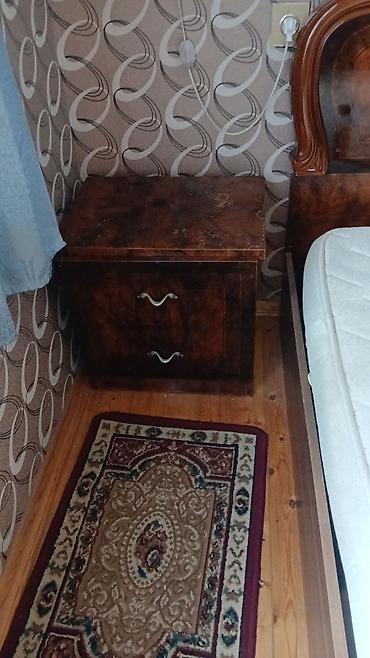 qoz: Mebel dəsti – qonaq otağı və yataq otağı üçün Tərkib: - Qonaq otağı — 2