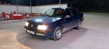 стекло volkswagen: Volkswagen Vento: 1993 г., 1.8 л, Механика, Бензин, Седан