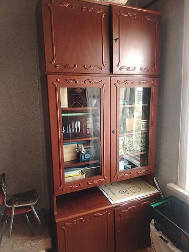 divar kitab refleri: Klassik üslubda taxta divan vitrin-modul dəsti - Material: laklanmış — 1