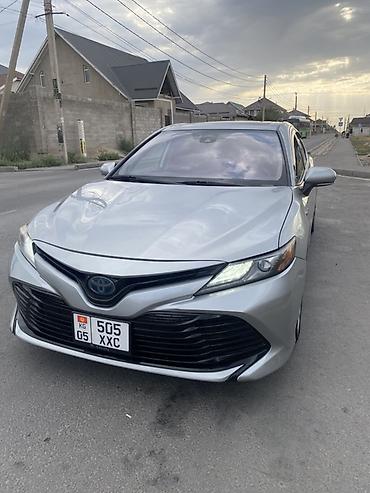 highlander 2017: Toyota Camry: 2020 г., 2.5 л, Вариатор, Гибрид, Седан — 9