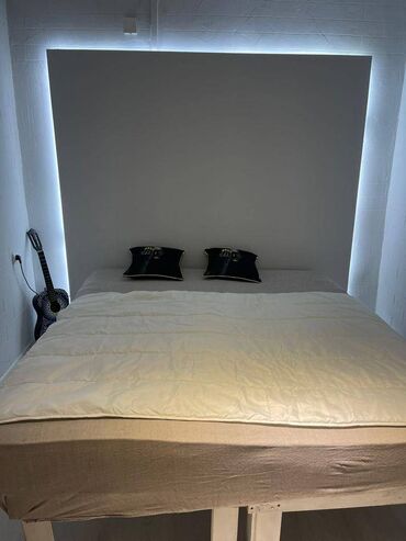 Ofislər: Sahil metrosuna yaxin 90kv sahəsi olan obyekt 3otaqli ofis 1000azn — 14