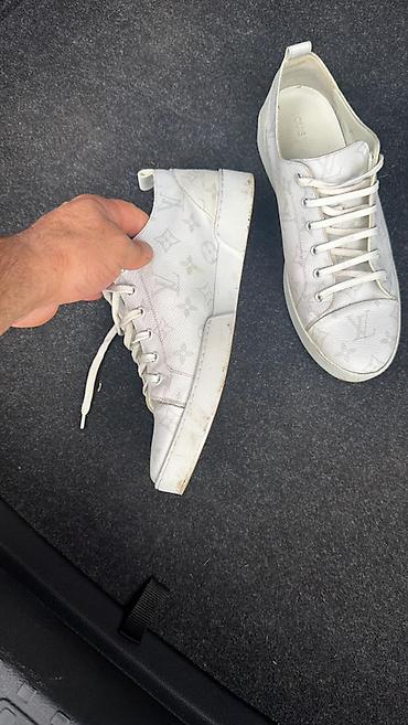 Orjinal Louis Vuitton kişi krossovkaları. 1300$ almışam. - Model at lalafo.az — 2 Orjinal Louis Vuitton kişi krossovkaları. 1300$ almışam. - Model — 2