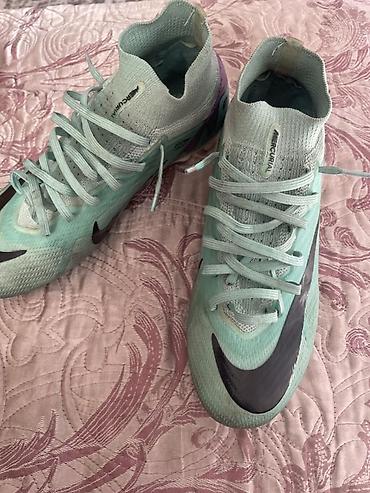 Бесплатно Размер : 37 Nike Mercurial — футбольные бутсы с высоким