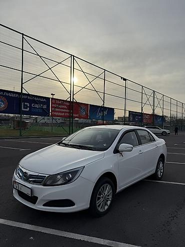 BYD: BYD E5: 2019 г., Электромобиль, Седан — 12