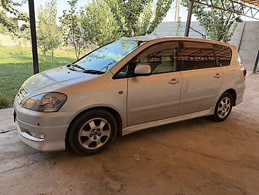 посадка машины: Toyota Ipsum: 2003 г., 2.4 л, Автомат, Бензин, Минивэн — 1