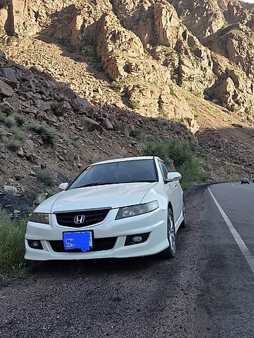 салон машины: Honda Accord: 2003 г., 2.4 л, Автомат, Бензин, Седан — 2