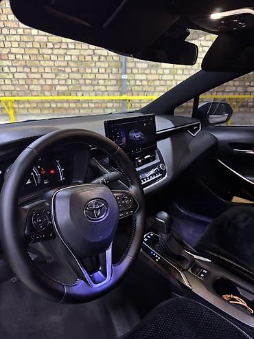 тойота краун 2023: Toyota Corolla: 2023 г., 1.8 л, Гибрид, Седан — 8