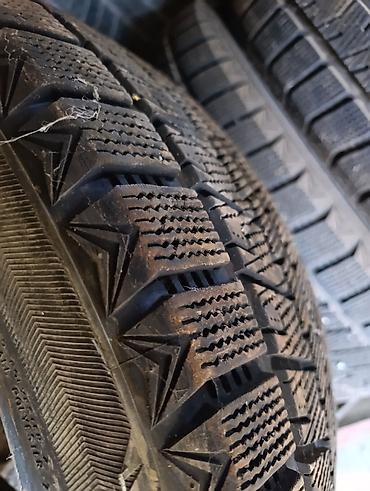 мата секыл: Зимние шины Maxtrek 235/45 R18 98H (XL) Идеально состояние очень — 1