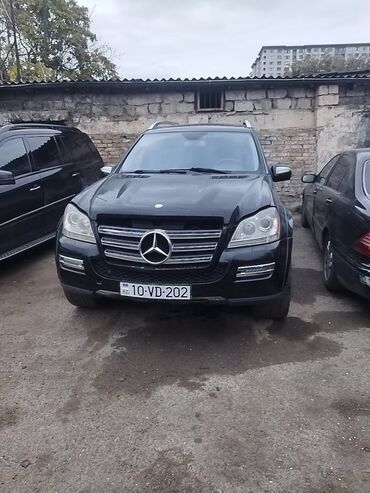 loreva reed diffuser: Mercedes-Benz GL 550 4MATIC – qara rəngli, tam ölçülü 7 yerlik lüks