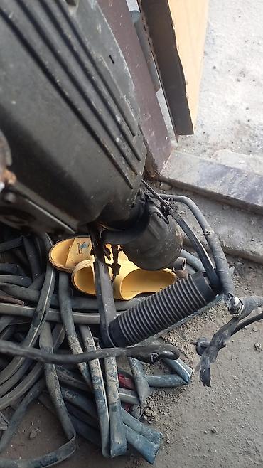 döşəmə: Ağır tip elektrikli beton vibratori (marka: СТАВР) Texniki — 1