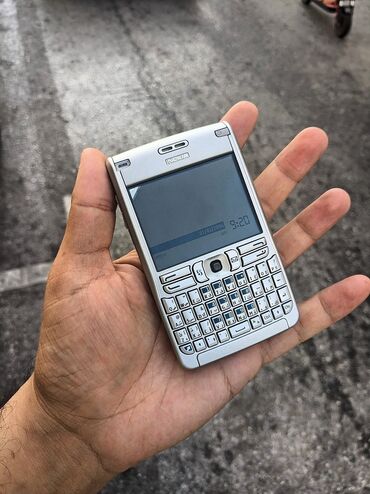 nokia 6300: Nokia E61, Новый, цвет - Серебристый, 1 SIM