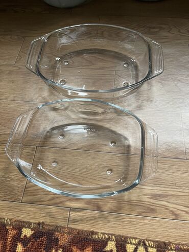 стеклянный посуда: Термостойкая посуда- 2 шт
Размеры указаны,новые-по 1000 сом