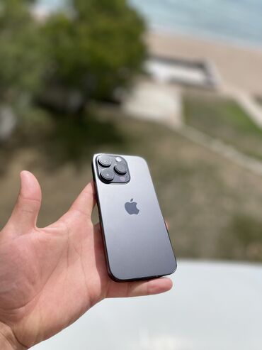 айфон 11 цена в джалал абаде: IPhone 14 Pro, Колдонулган, 128 ГБ, Black Titanium, Каптама, 87 %