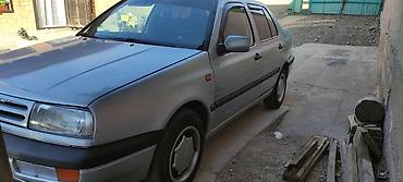 Volkswagen: Volkswagen Vento: 1993 г., 1.8 л, Механика, Бензин, Седан — 3