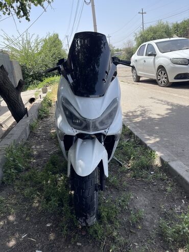 Скутеры: Скутер Yamaha, 150 куб. см, Бензин, Б/у