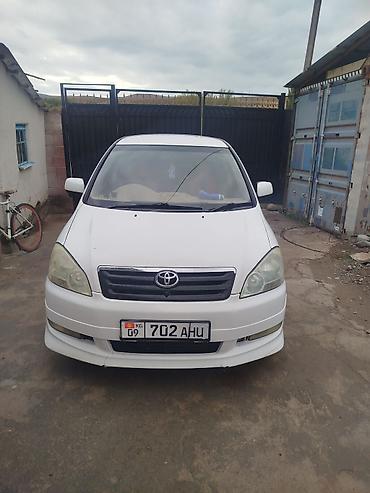 освещение салона: Toyota Ipsum: 2002 г., 2.4 л, Автомат, Газ, Минивэн — 1