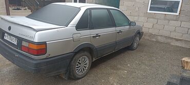 Volkswagen: Volkswagen Passat: 1991 г., 1.8 л, Механика, Бензин, Универсал