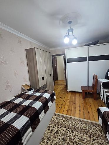 memar ecemi 3 otaqli evler: Salam. Ev uzunmüddətli verilir. Neftçilər metrosu ilə 400 metr — 7