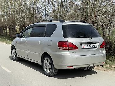 унаа бишкек авторынок: Toyota Avensis Verso: 2004 г., 2 л, Кол менен иштөөчү, Дизель, Вэн/Минивэн — 4