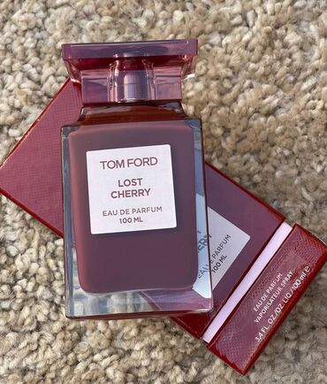 qarin piylerini eritmek üçün idman: Tom Ford lost Cherry unisex parfüm