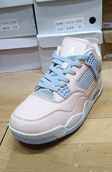 adidas dux: Jordan patike
36-46
Cena 3400 din — 6