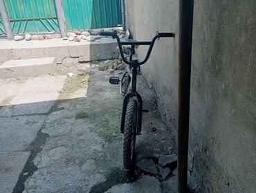 продается велосипед: Велик сатылат беш мин сом