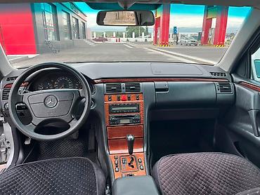w210 милениум: Mercedes-Benz E-Class: 1999 г., 2.4 л, Автомат, Бензин, Седан — 10